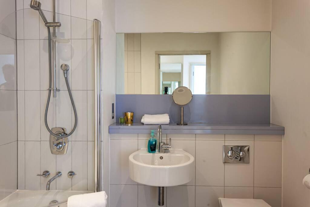 Iconic Luxury Manchester Apartment מראה חיצוני תמונה